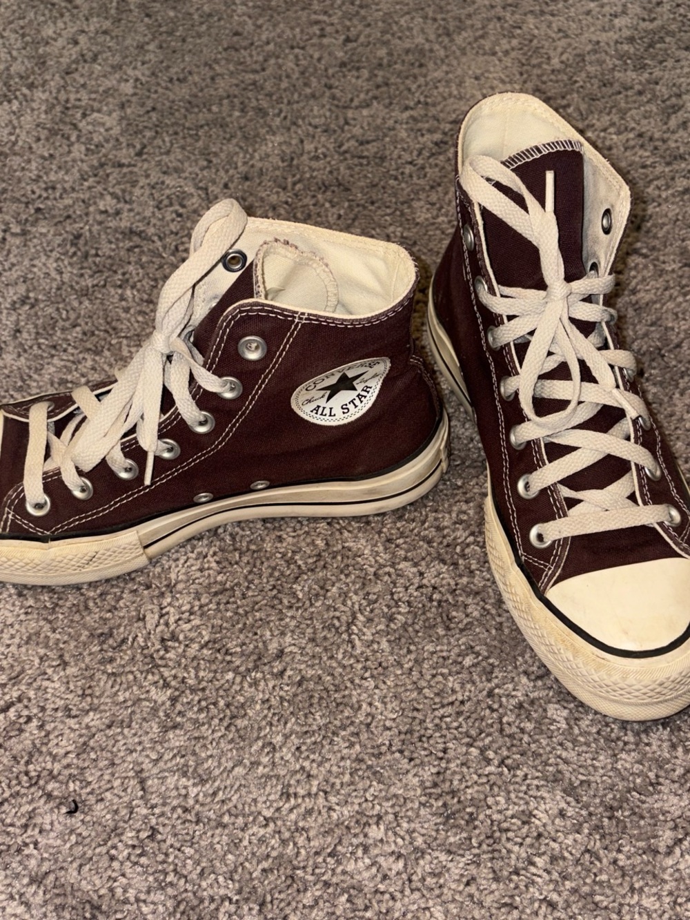 Converse Chuck Taylor All Star High Top - Maroon with White